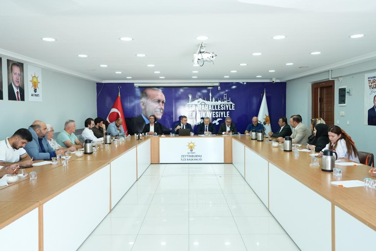 ak-parti-istanbul-dan-39-ilcede-mahalle-bazli-iletisim-calismasi