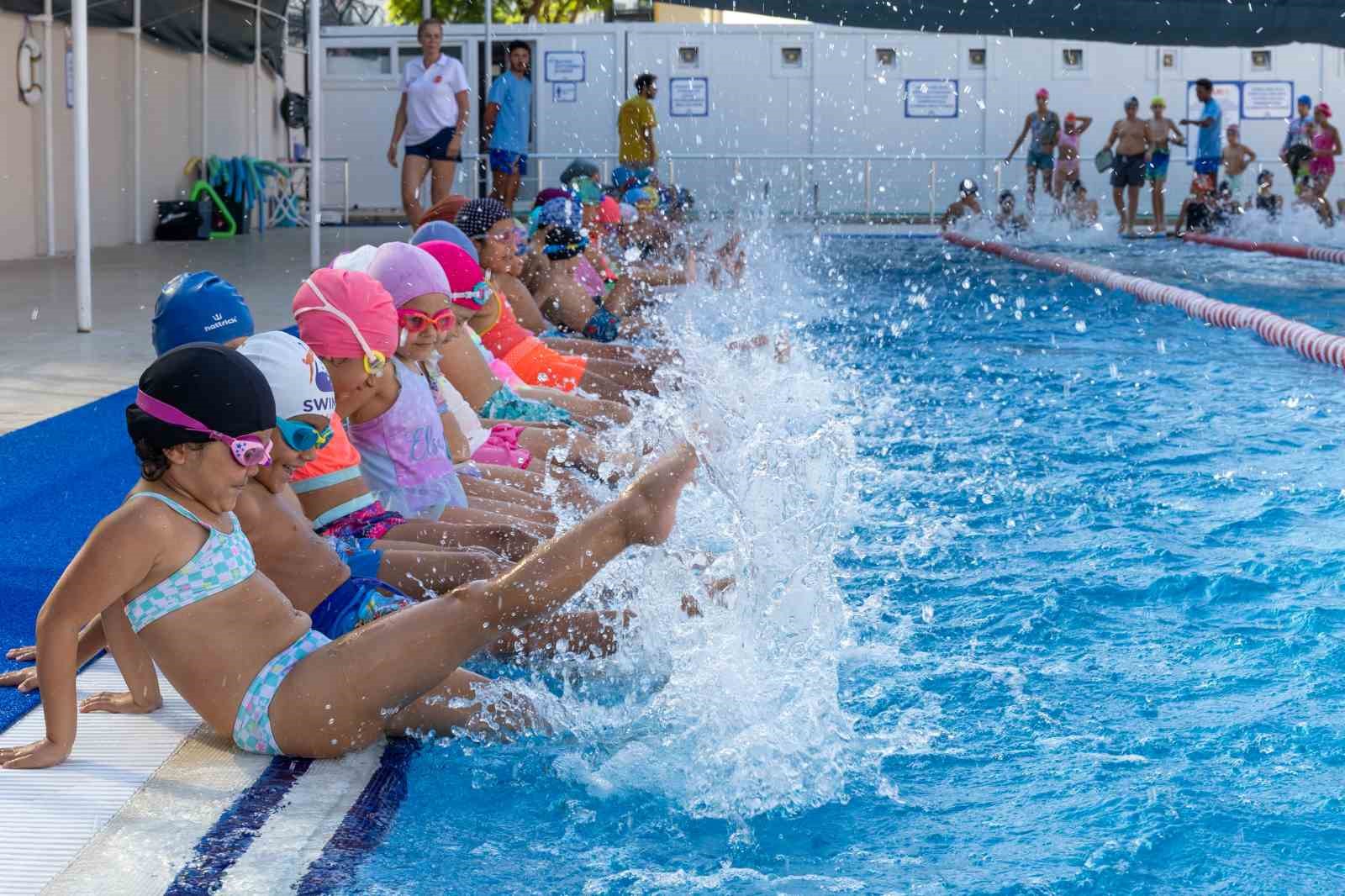 mersin-de-yuzme-kurslarindan-bin-330-kisi-faydalandi
