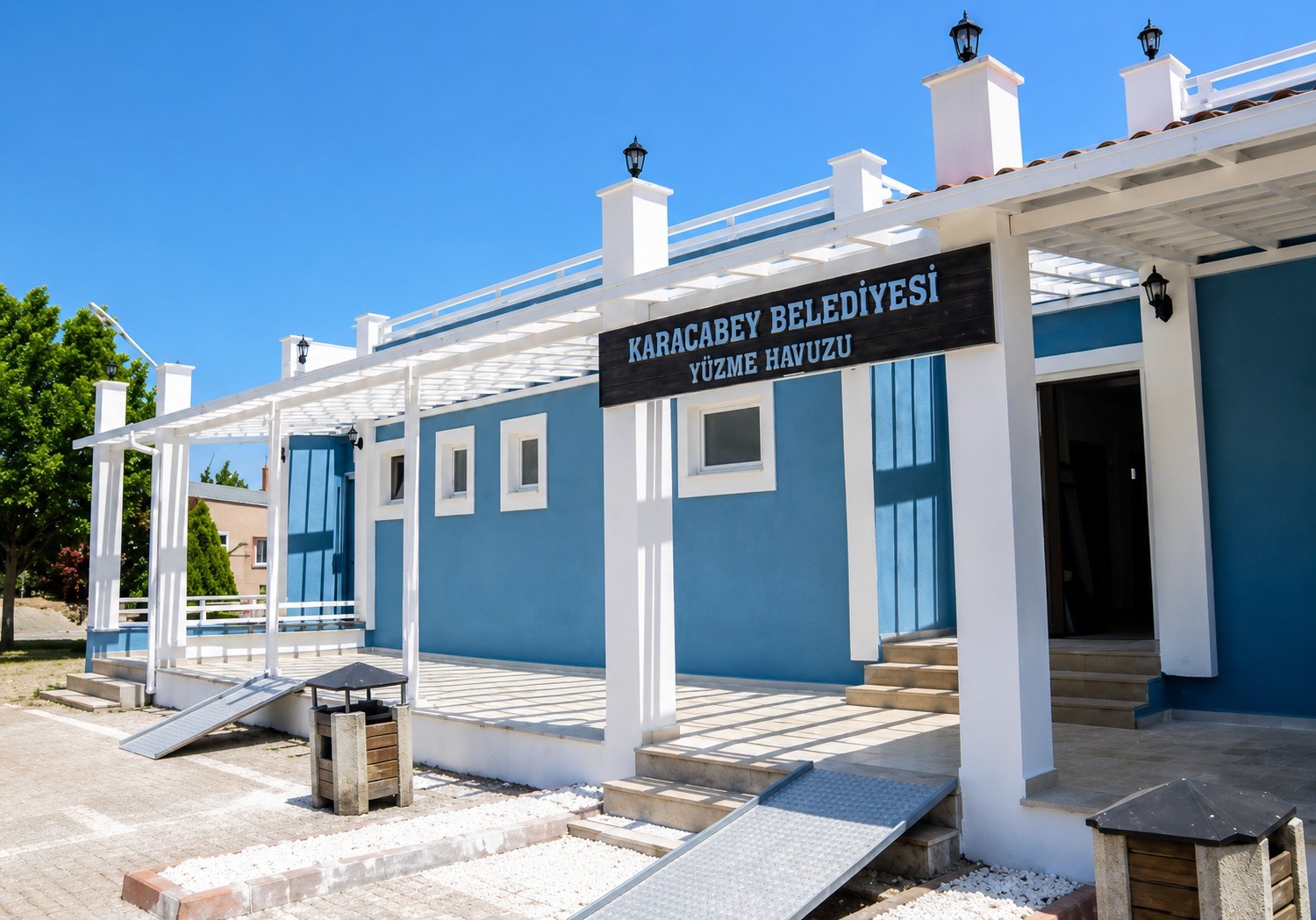 karacabey-de-yuzme-havuzlari-kapilarini-acti
