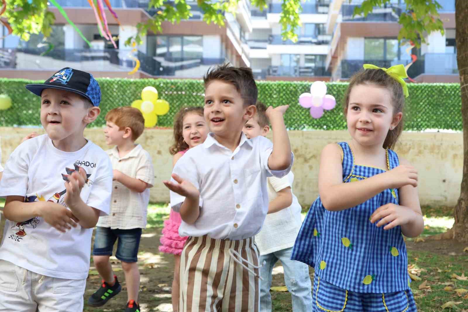 niluferli-miniklerde-karne-heyecani