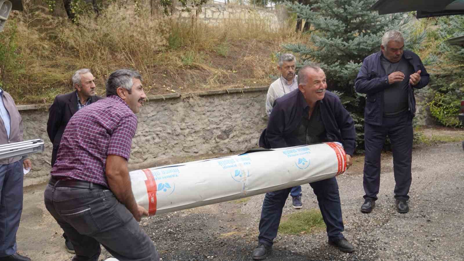 kastamonu-da-ureticiye-5-milyon-tl-lik-sera-ortusu-destegi