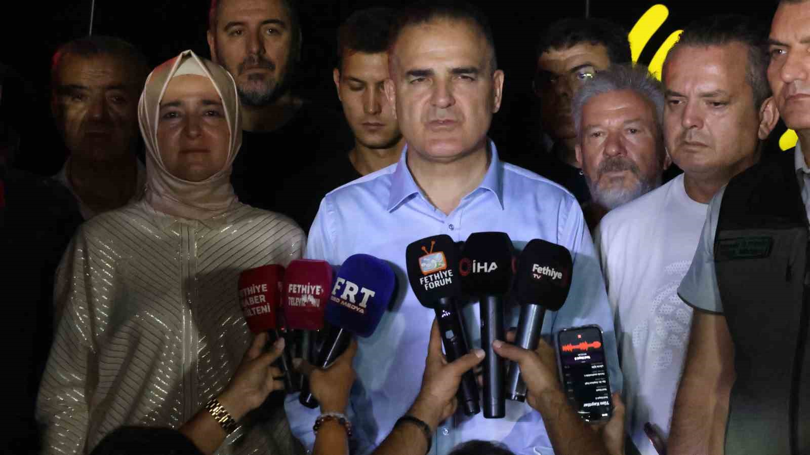 fethiye-deki-orman-yangininda-16-huzurevi-sakini-dumandan-etkilendi