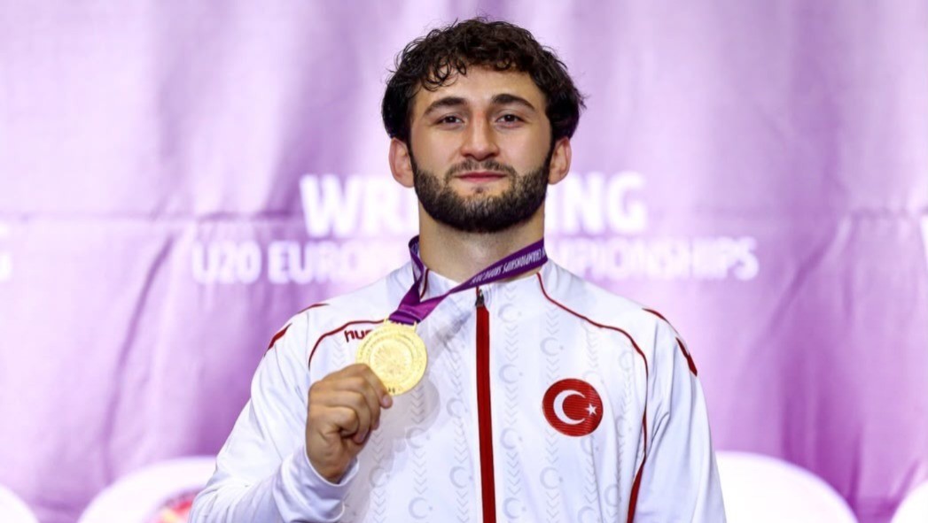 bilecikli-guresci-dunya-ikincisi-oldu