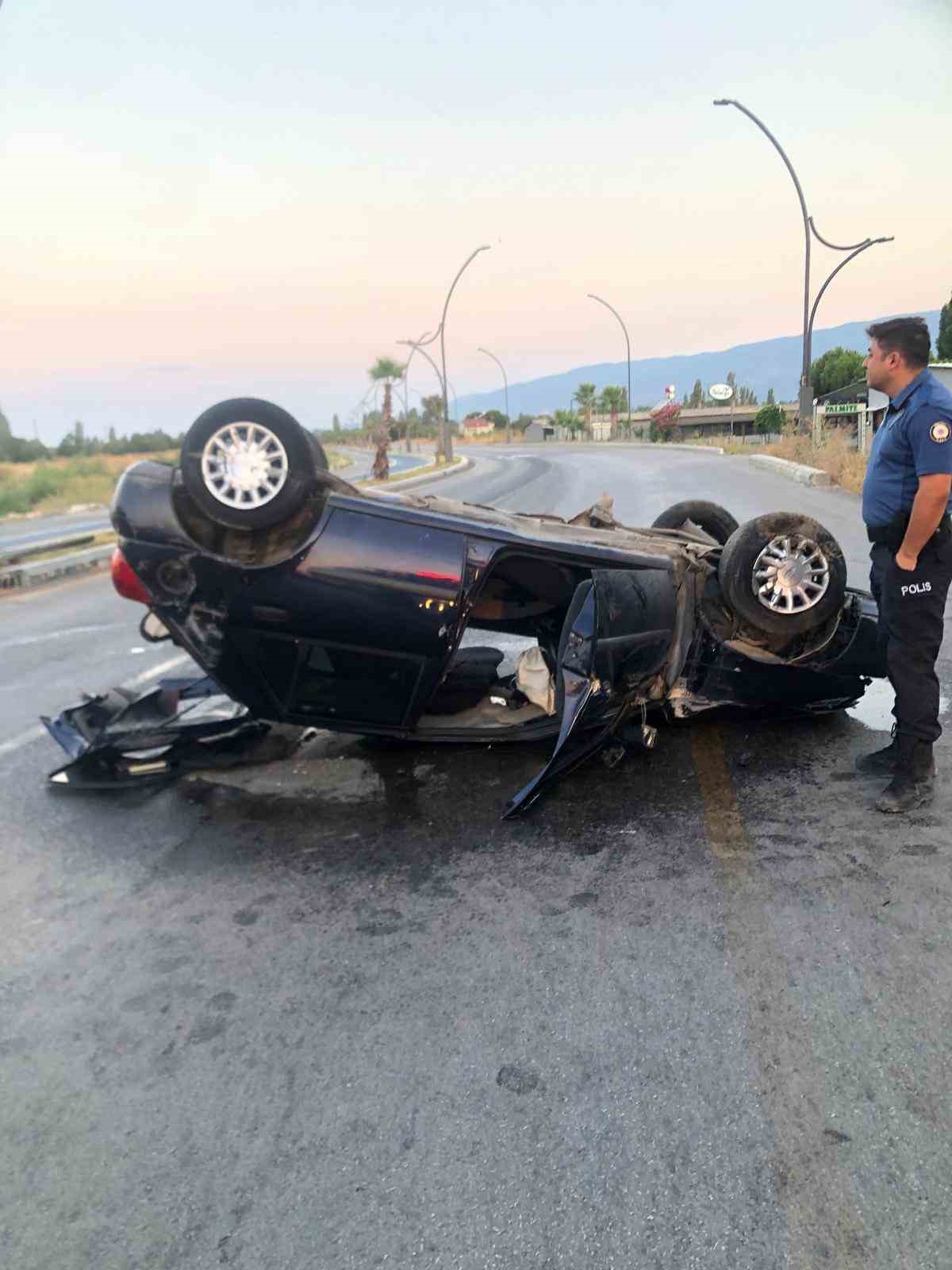 ters-donen-otomobildeki-surucu-sikistigi-yerden-kurtarildi
