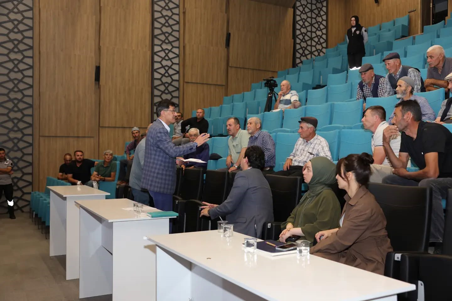 kutahya-agackoy-mahallesinde-imar-planlari-icin-istisare-toplantisi-duzenlendi