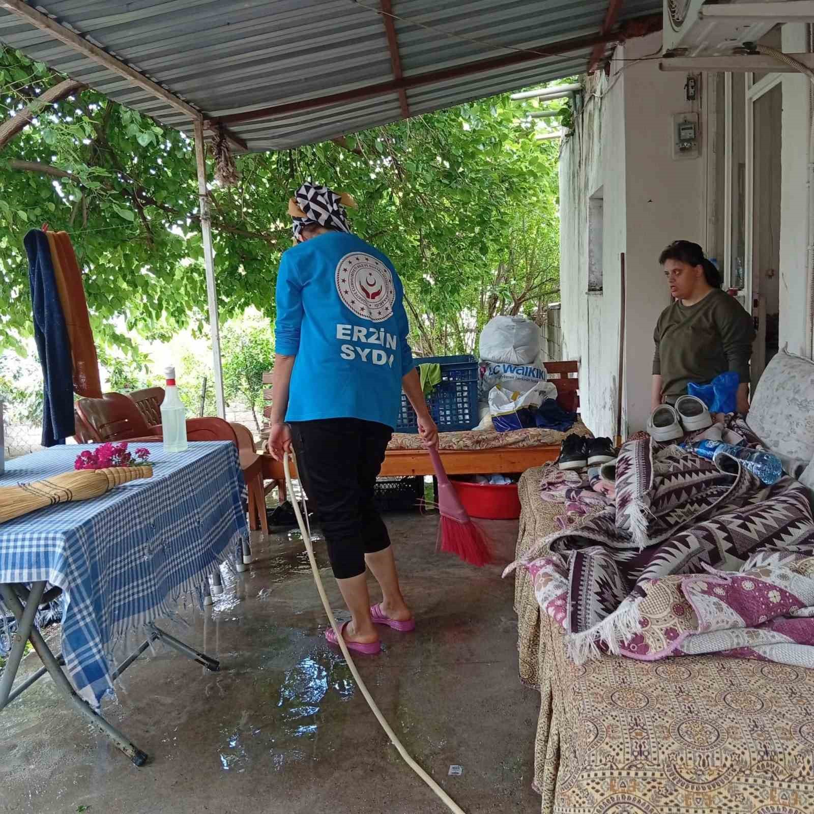 erzin-de-yasli-ve-engelli-vatandaslara-evde-temizlik-ve-vefa-destegi