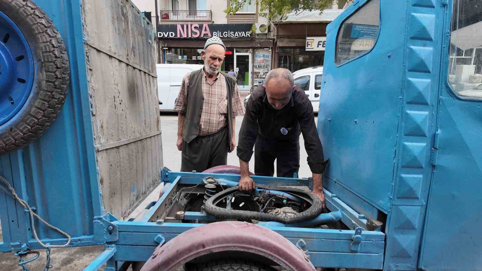 konya-da-uc-tekerlekli-motosikletler-ustalarin-ellerinde-yasiyor