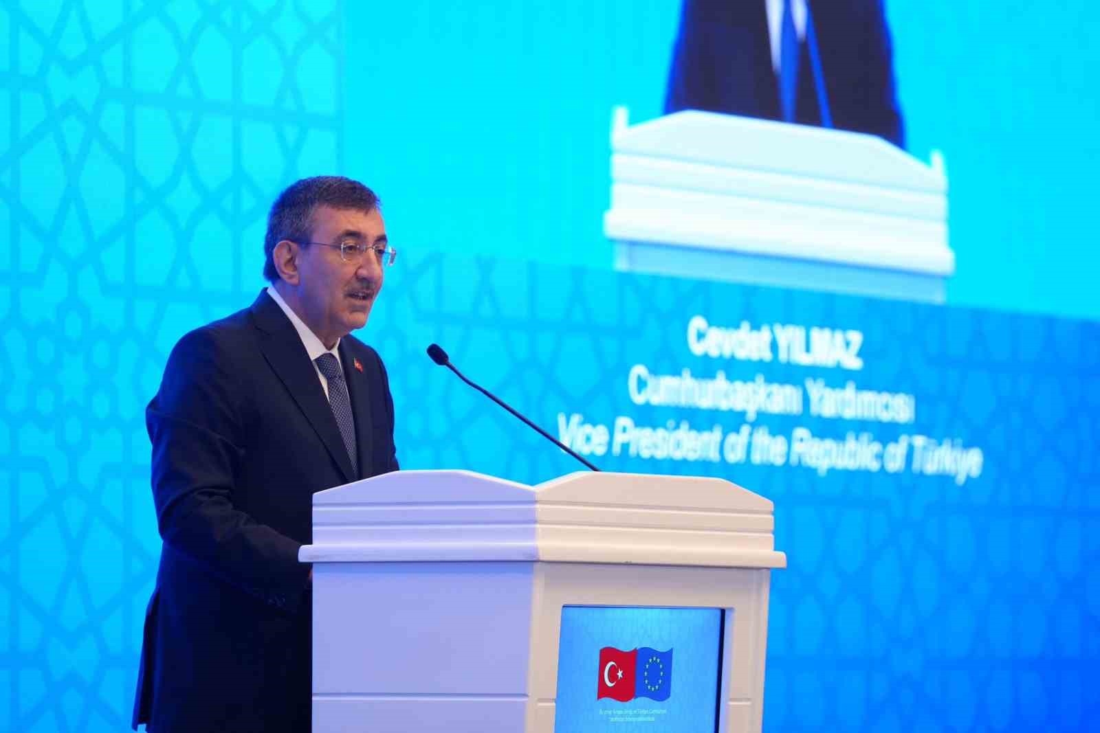 cumhurbaskani-yardimcisi-yilmaz-ab-turkiye-iliskilerinin-oneminin-cok-daha-yukseldigi-gunlerden-geciyoruz