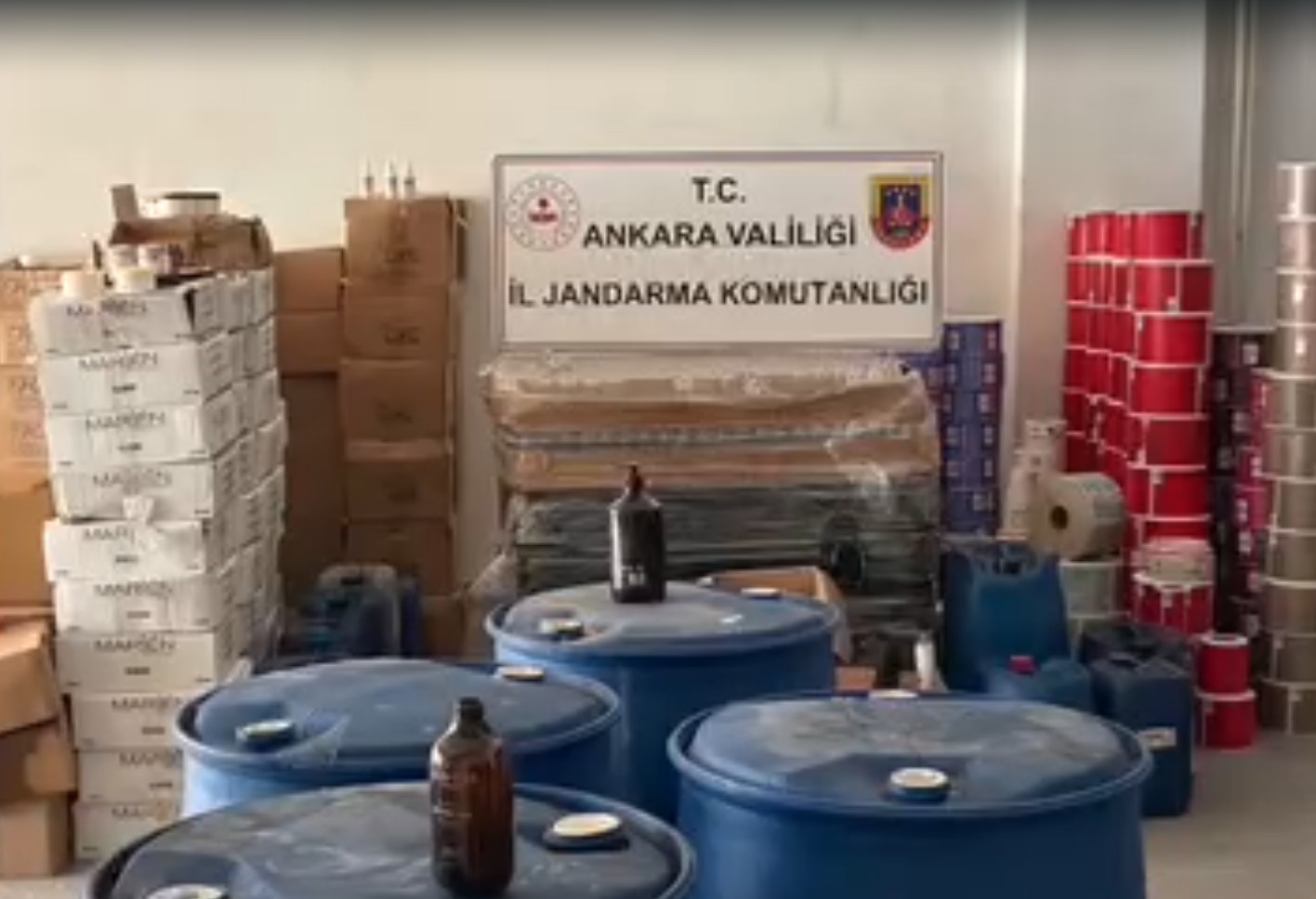 ankara-da-10-milyon-lira-degerinde-sahte-ve-kacak-kozmetik-urun-ele-gecirildi