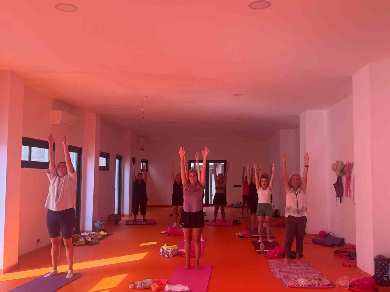 bodrum-belediyesinin-pilates-dersleri-devam-ediyor