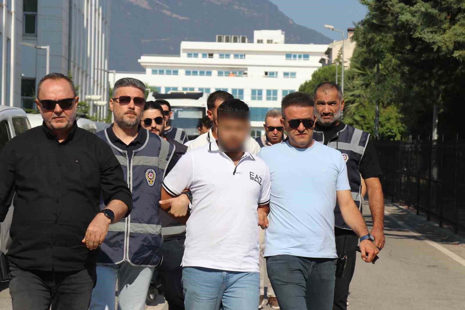 hastane-saldirisinin-muhbiri-mekan-kursunlanmasinin-planlayicisi-cikti