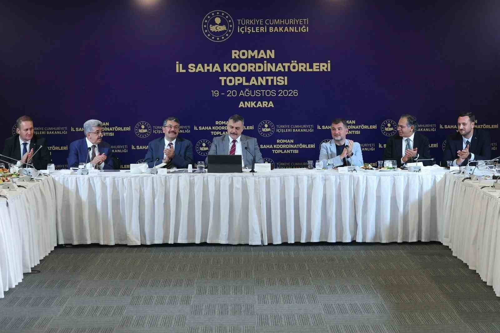 bakan-ciftci-kapimiz-da-gonlumuz-de-butun-roman-kardeslerimize-her-daim-aciktir