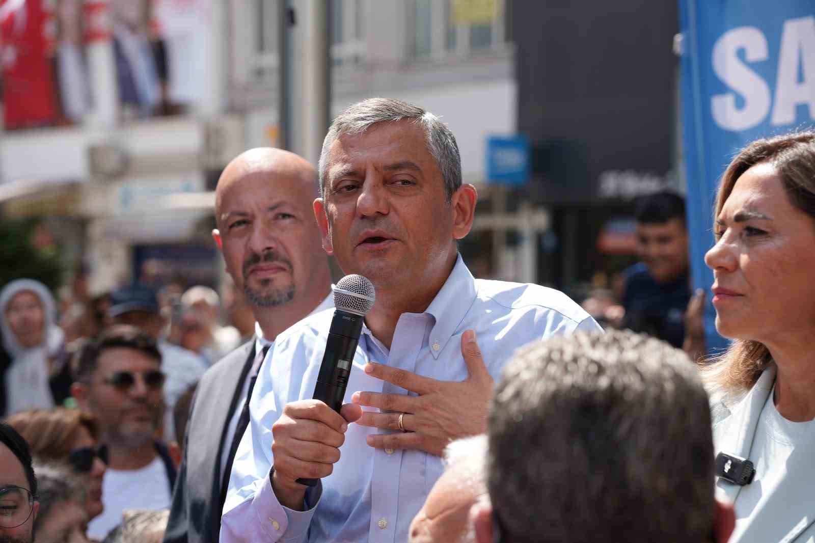 ozgur-ozel-corlu-da-konustu-yeni-parti-gecmiste-cumhuriyet-halk-partisi-nde-siyaset-yapanlarin-yeni-partisidir