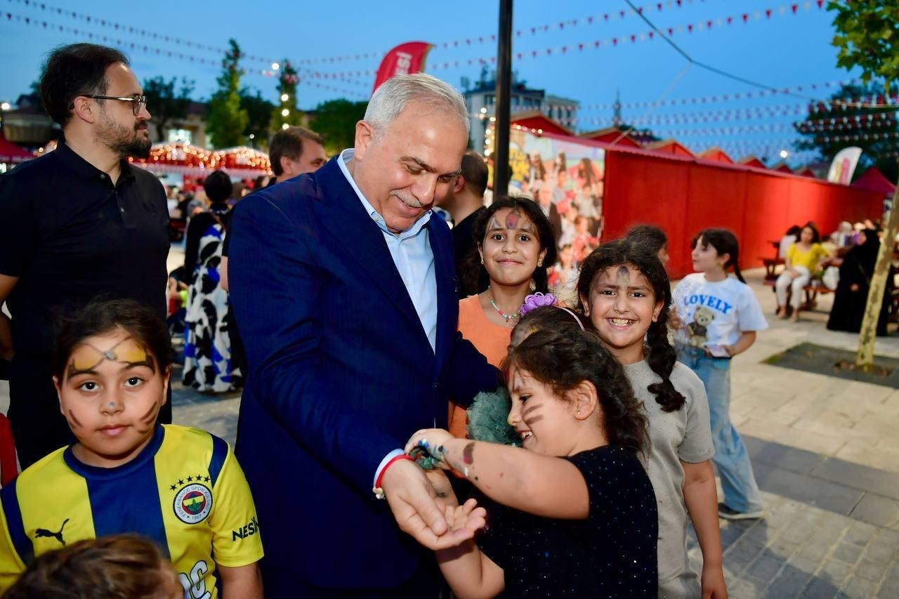 fatih-te-mutlu-cocuk-senligi-ne-yogun-ilgi