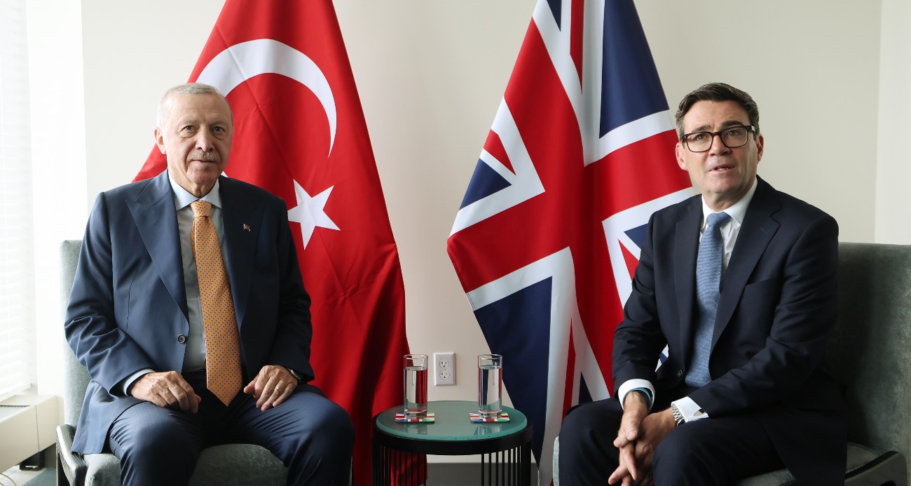 cumhurbaskani-erdogan-ingiltere-basbakani-burnham-ile-gorustu
