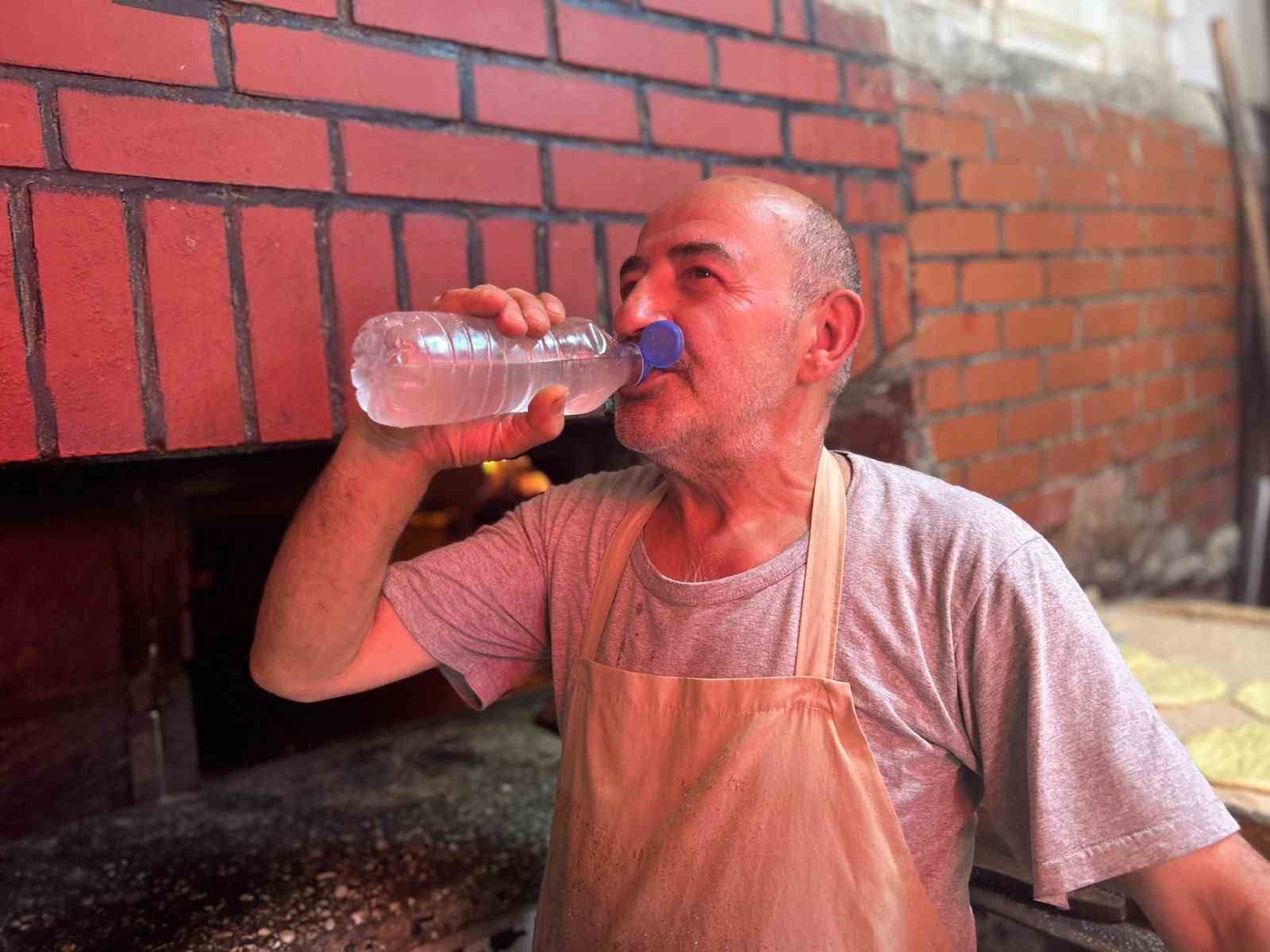 van-da-firincilar-300-derece-sicaklikla-mucadele-ediyor