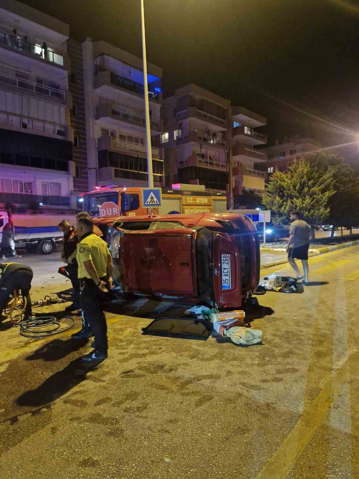 kusadasi-nda-takla-atan-otomobilin-surucusu-yaralandi