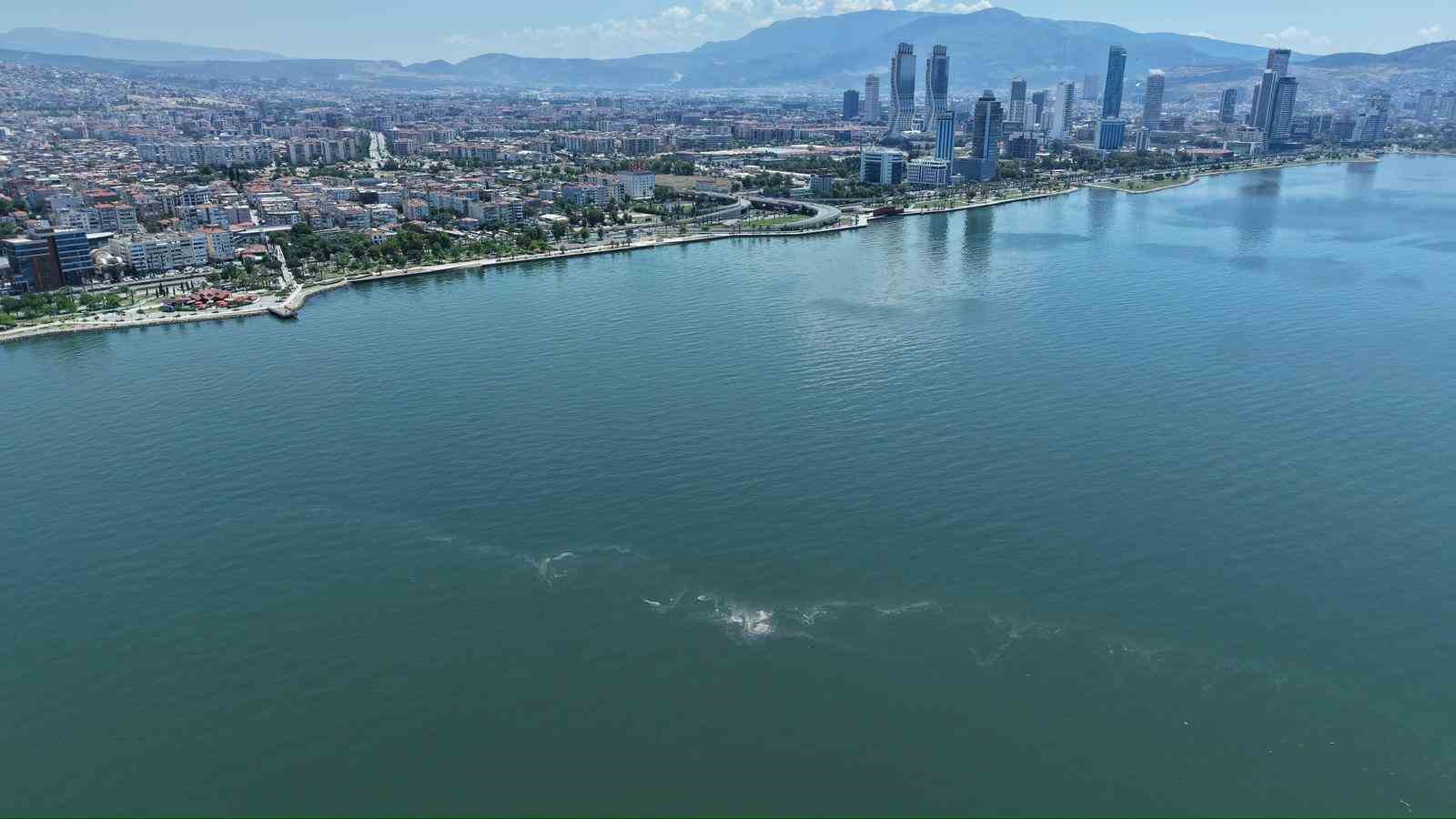 izmir-korfezi-nde-kirlilik-dron-ile-tespit-edildi