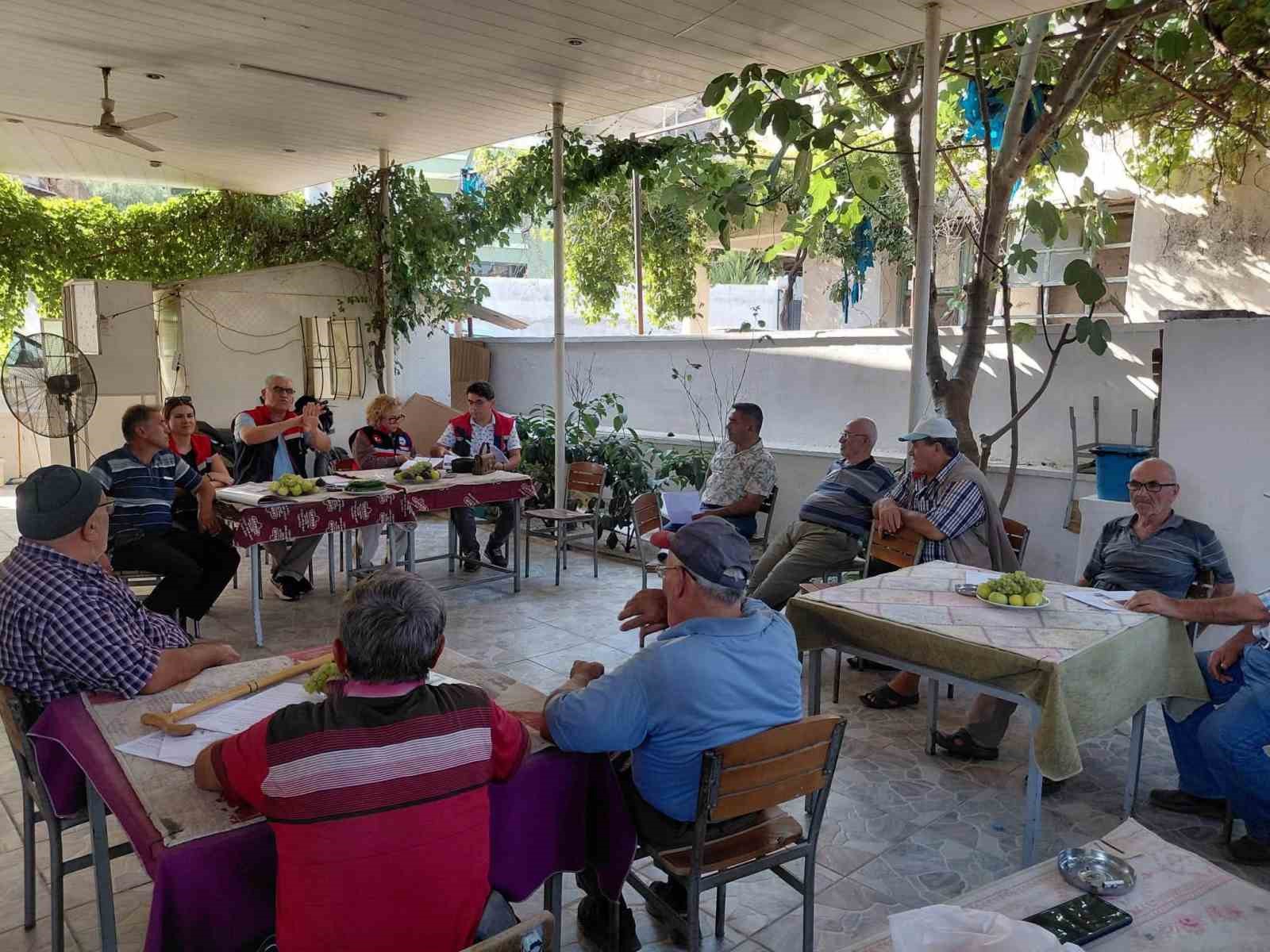 nazilli-de-ureticilere-saglikli-incir-uretimi-icin-onemli-uyarilar
