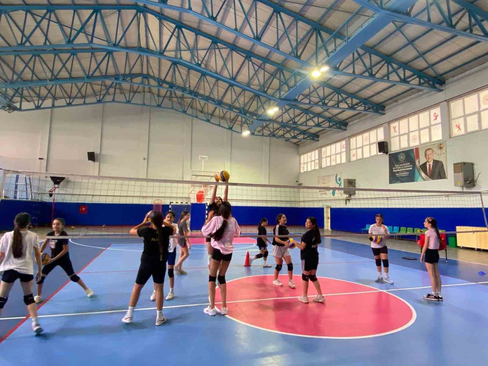 germencik-te-yaz-spor-kurslari-tum-heyecaniyla-devam-ediyor