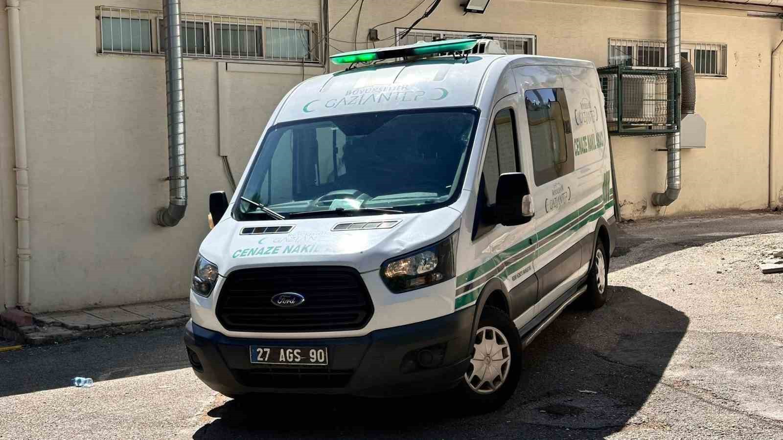 gaziantep-te-kardes-kavgasi-kanli-bitti-14-kursunla-vurulan-agabey-kurtarilamadi