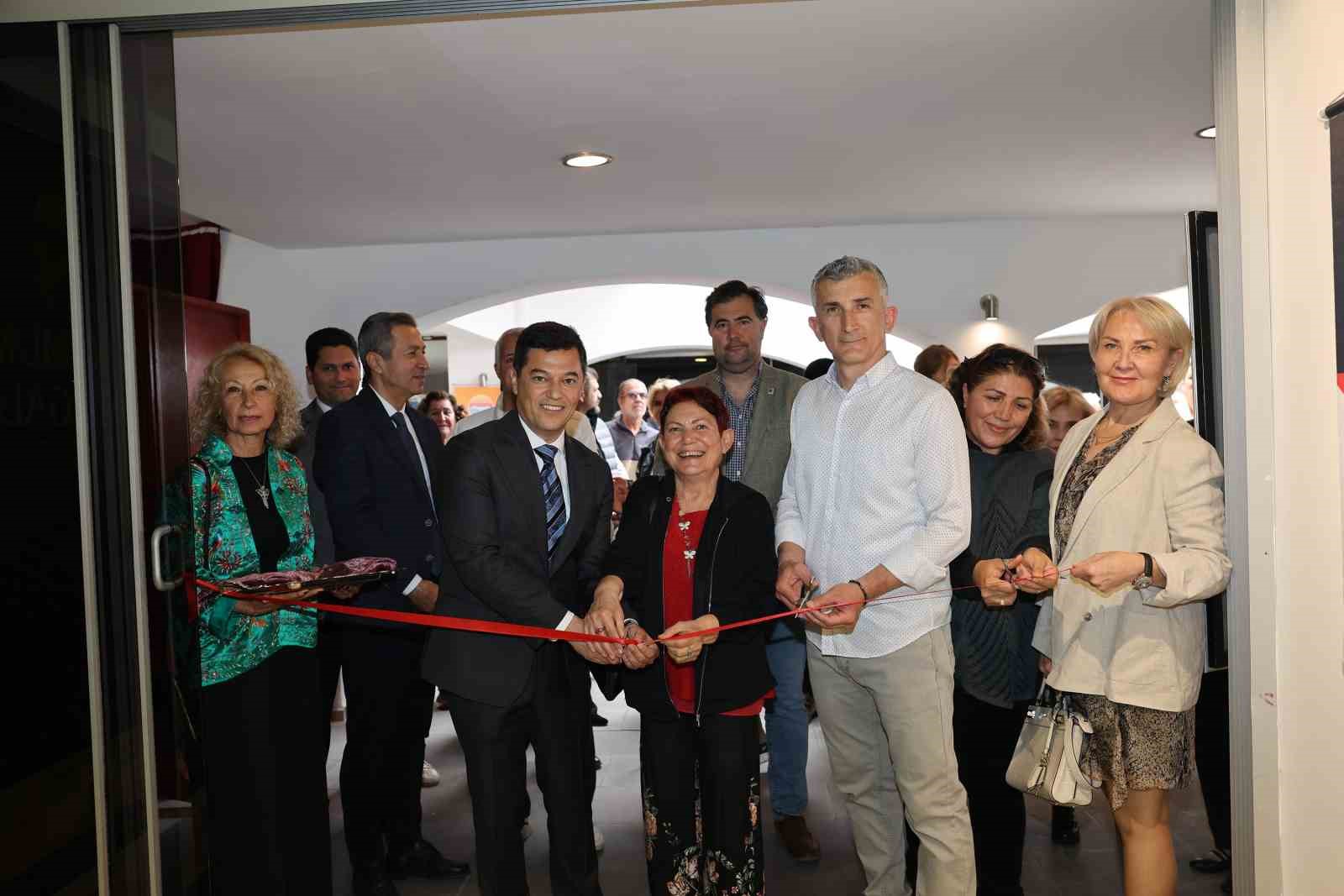 marmaris-belediyesi-kultur-ve-sanat-evi-etkinliklere-devam-ediyor