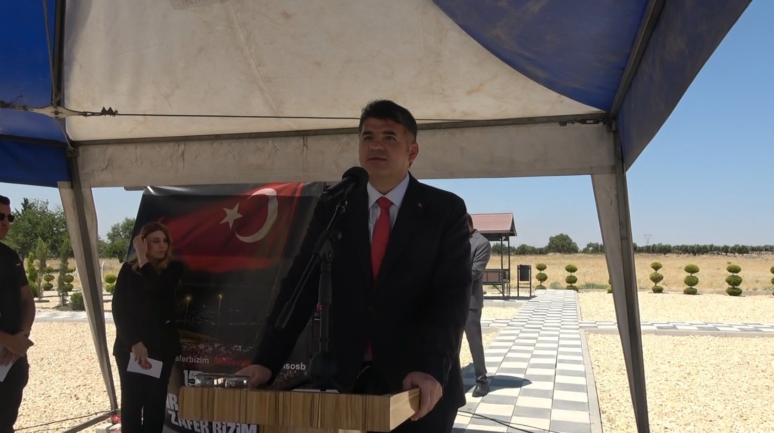 kilis-te-15-temmuz-parki-acildi-fidanlar-toprakla-bulusturuldu