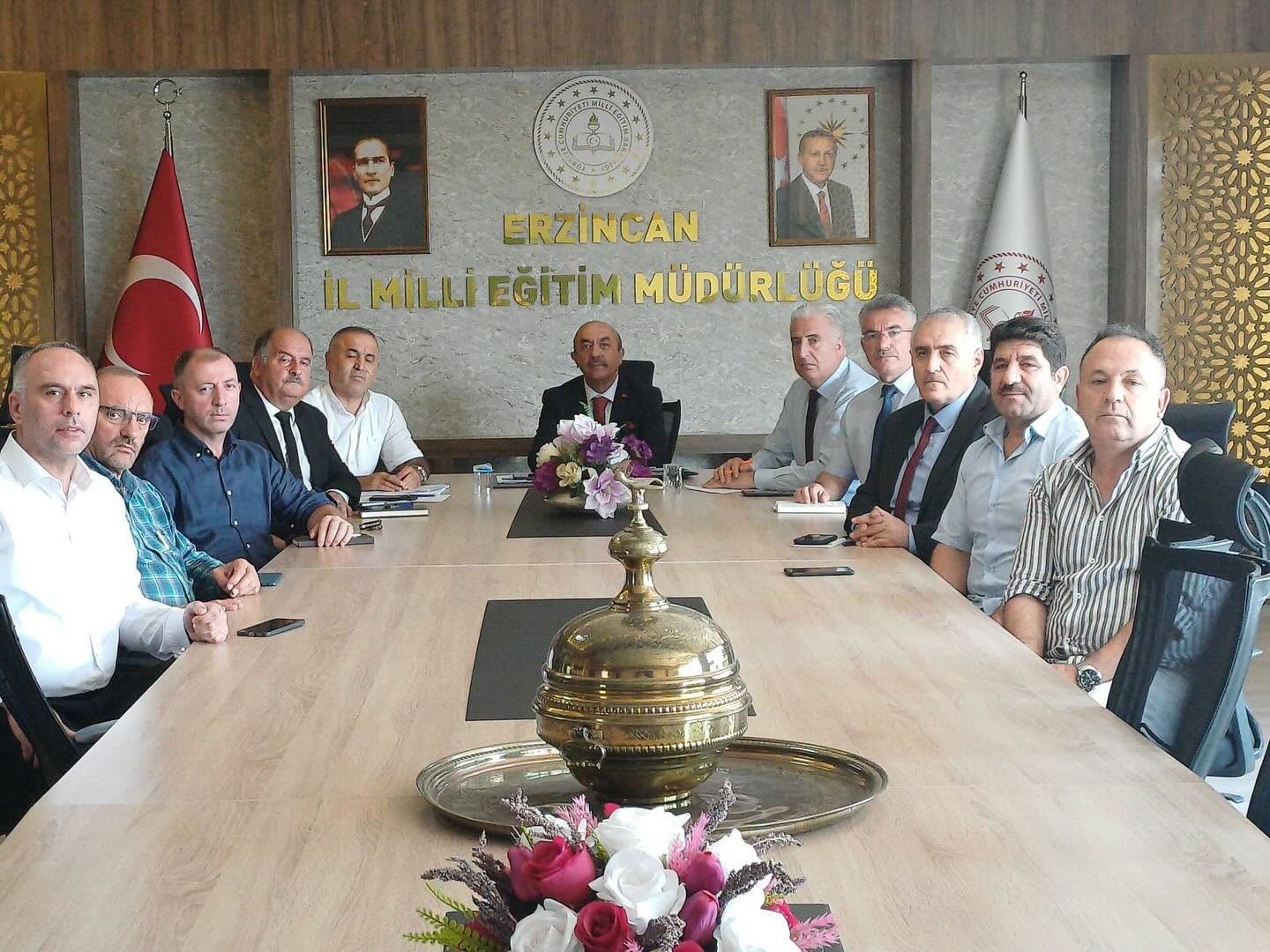 erzincan-da-imam-hatip-okullarinin-yoneticileriyle-yeni-egitim-ogretim-yili-toplantisi-yapildi