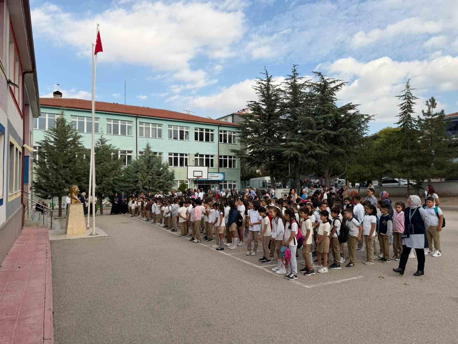 sivrihisar-da-yeni-egitim-yili-heyecani