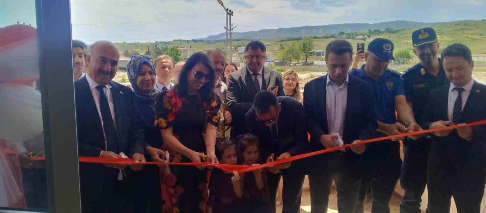 golbasi-halk-egitim-merkezi-yilsonu-sergisi-acildi