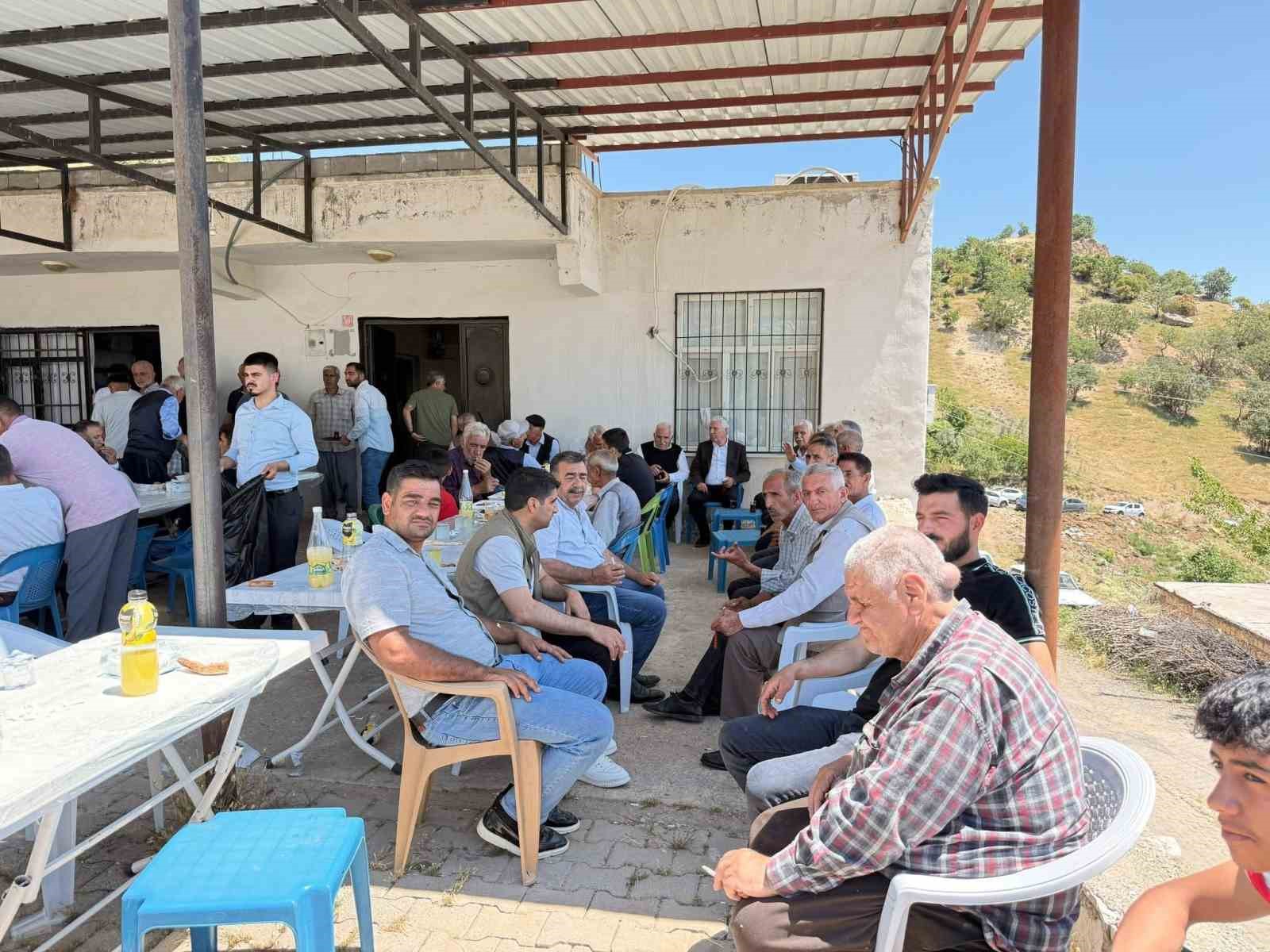 baskan-karamehmetoglu-vatandaslarla-bir-araya-geldi