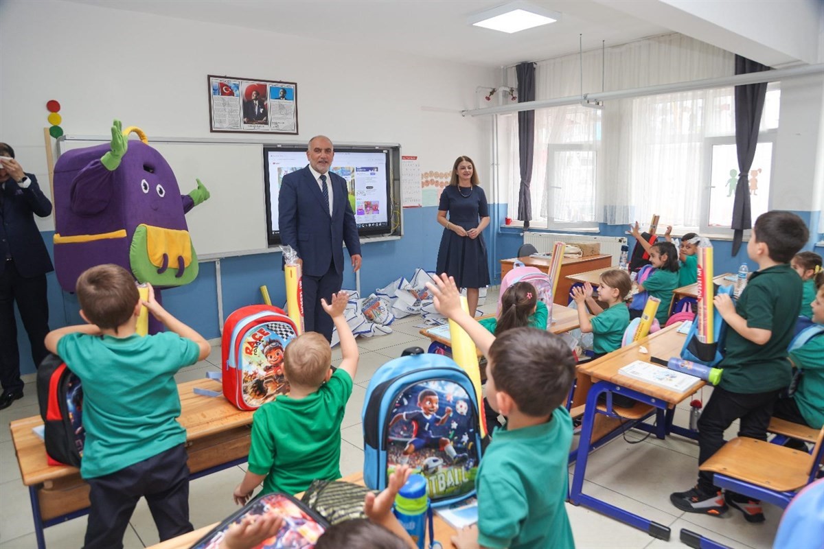 canik-te-tum-1-siniflara-canta-ve-kirtasiye-seti