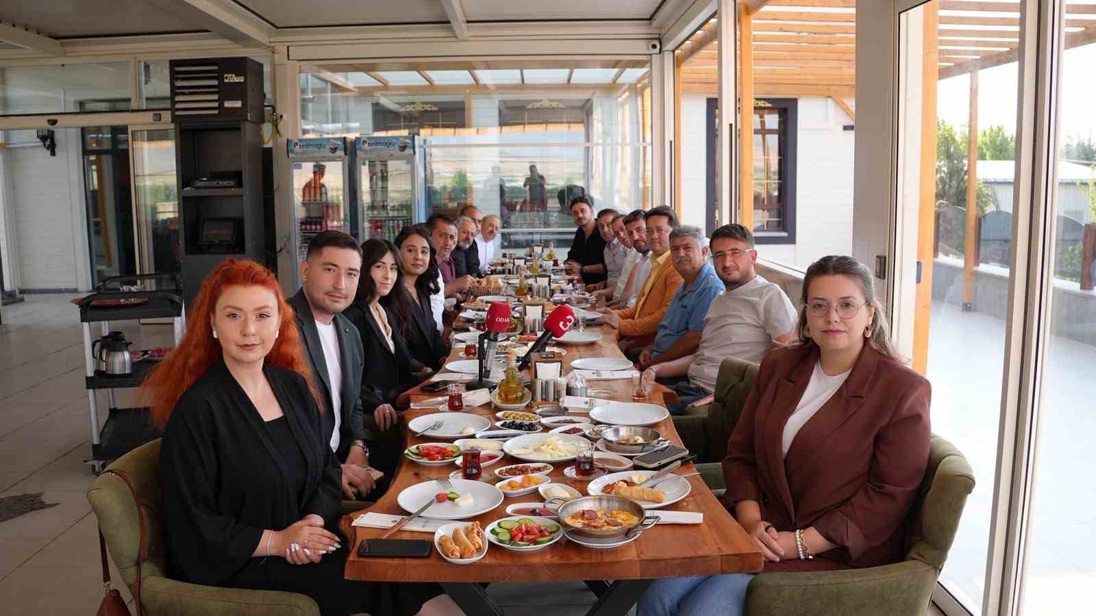 bolvadin-de-24-temmuz-gazeteciler-ve-basin-bayrami-etkinligi
