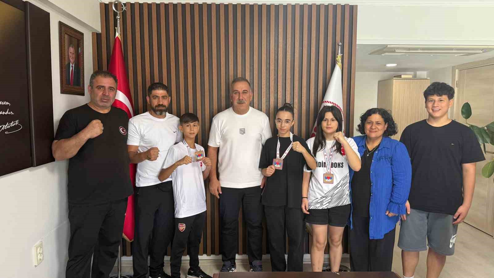 aydinli-genc-boksorlerden-turkiye-sampiyonasi-nda-3-madalya