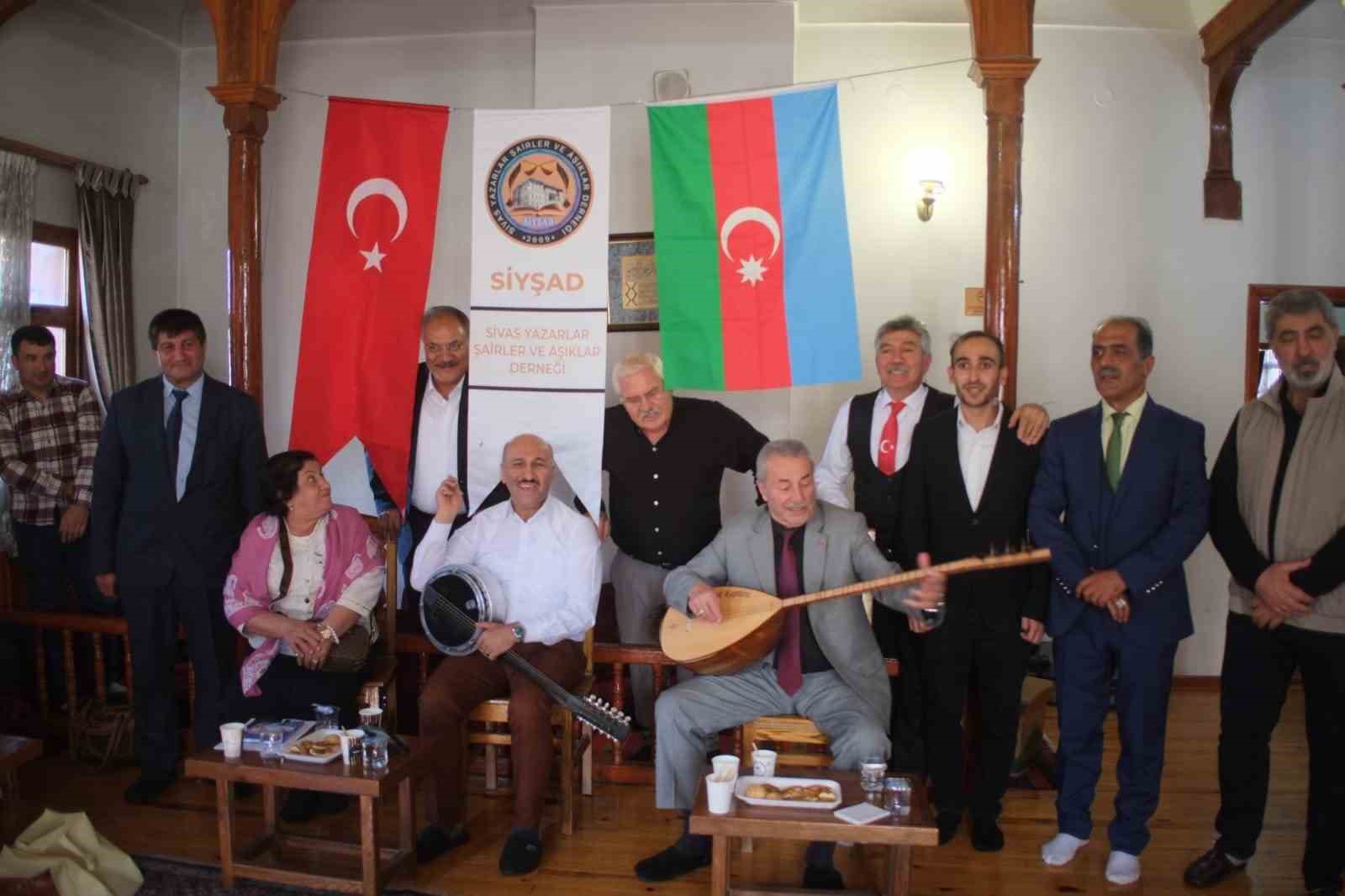 baku-tebriz-ve-sivas-in-edebiyati-ayni-cati-altinda-bulustu