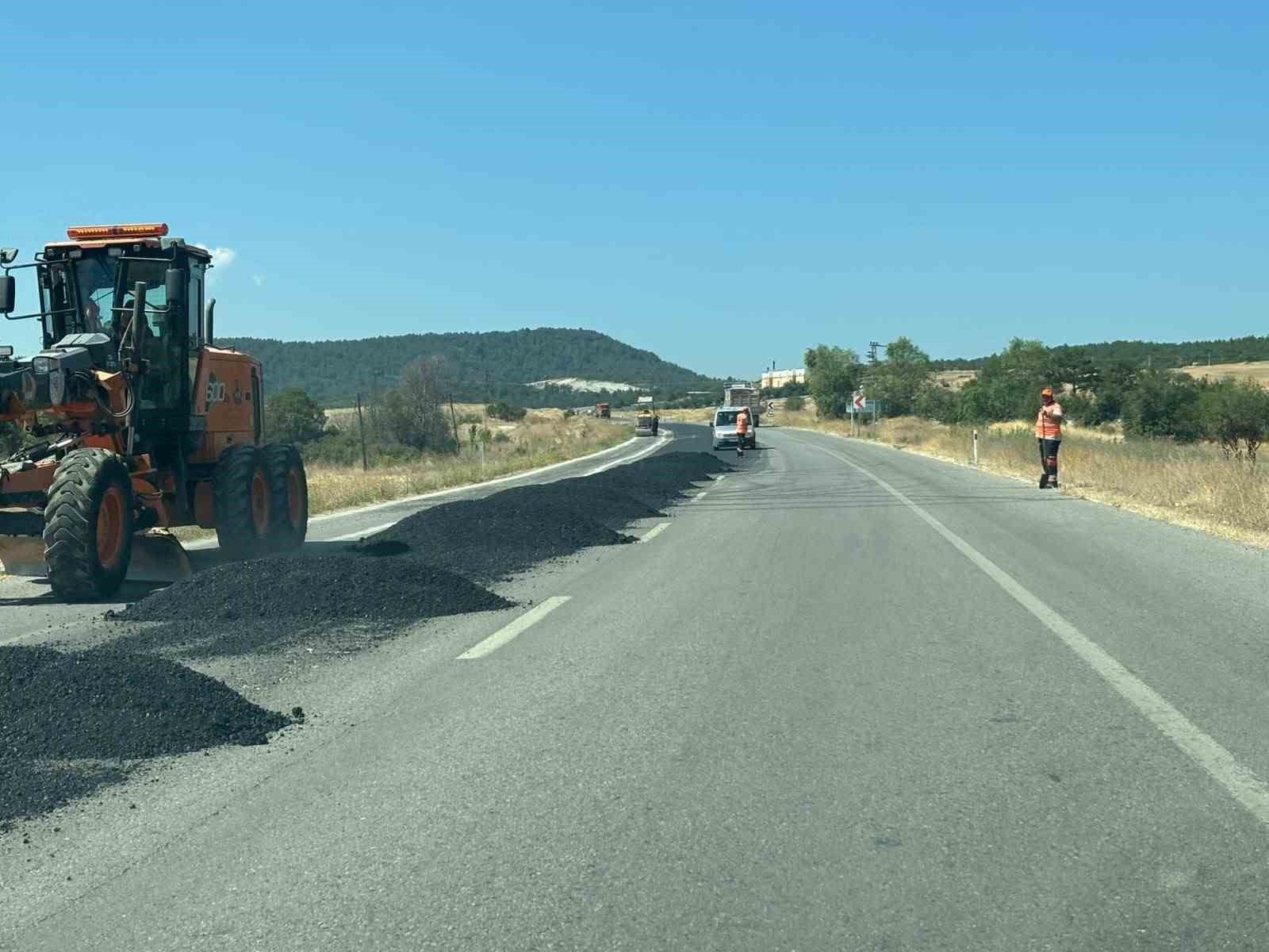 tavsanli-emet-yolunda-calisma-ulasim-kontrollu-saglaniyor