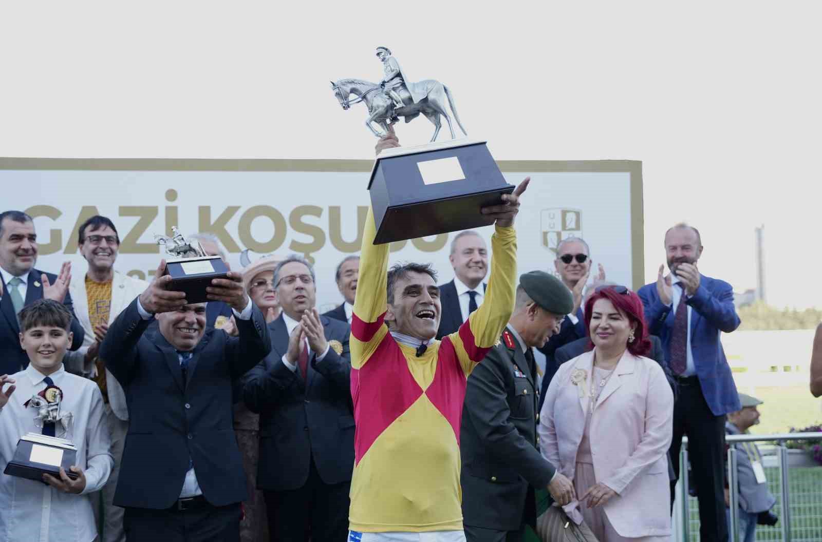 100-gazi-kosusu-nda-oduller-sahiplerini-buldu