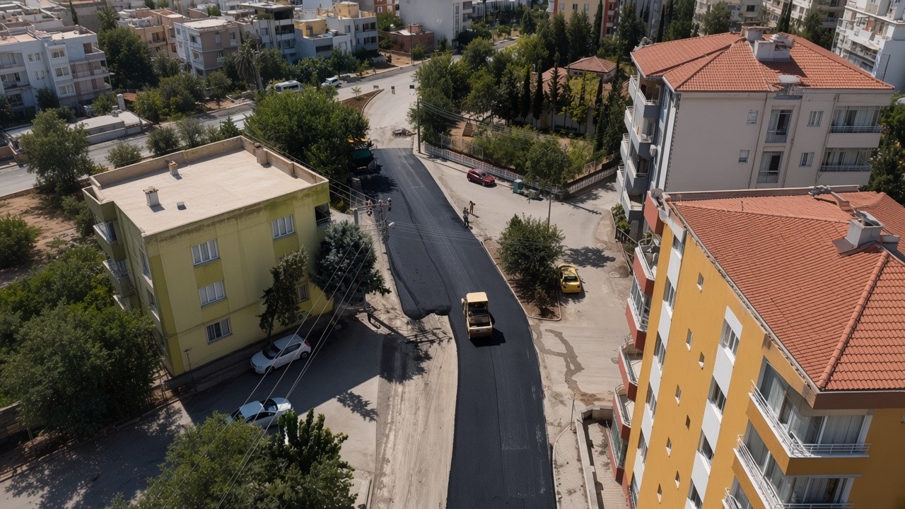 kilis-te-asfalt-calismalari-hiz-kesmeden-suruyor