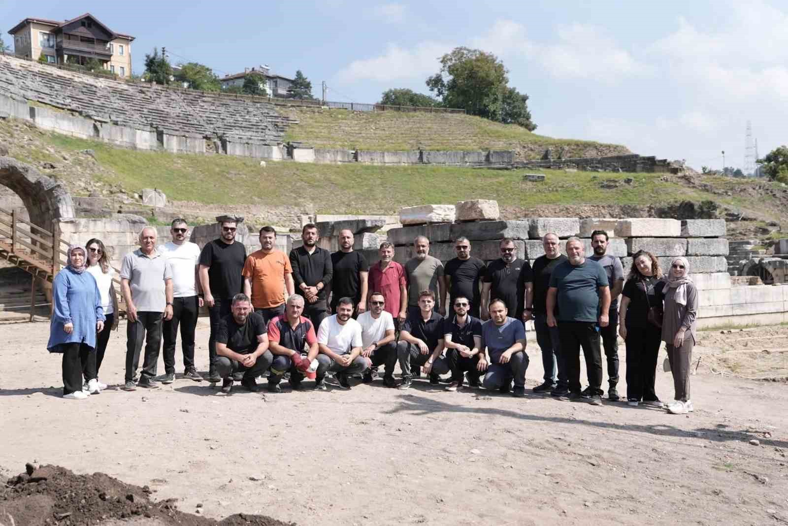 destek-hizmetleri-bu-sefer-tarihe-el-atti