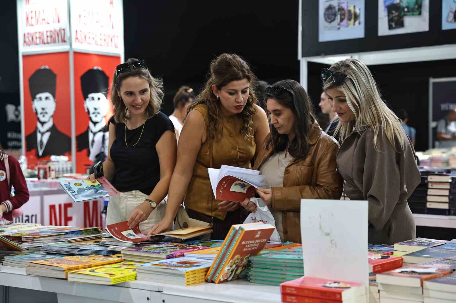 16-antalya-kitap-fuari-2-ekim-cuma-gunu-aciliyor