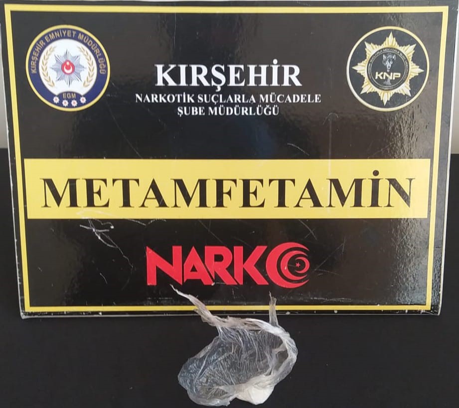kirsehir-de-uyusturucu-operasyonlarinda-9-supheliye-islem