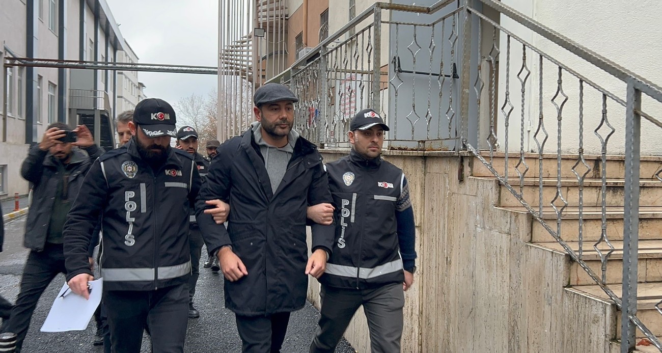 aziz-ihsan-aktas-suc-orgutu-davasinda-23-yil-hapse-carptirilan-riza-akpolat-in-3-tasinmaz-ile-bir-otomobiline-el-konuldu