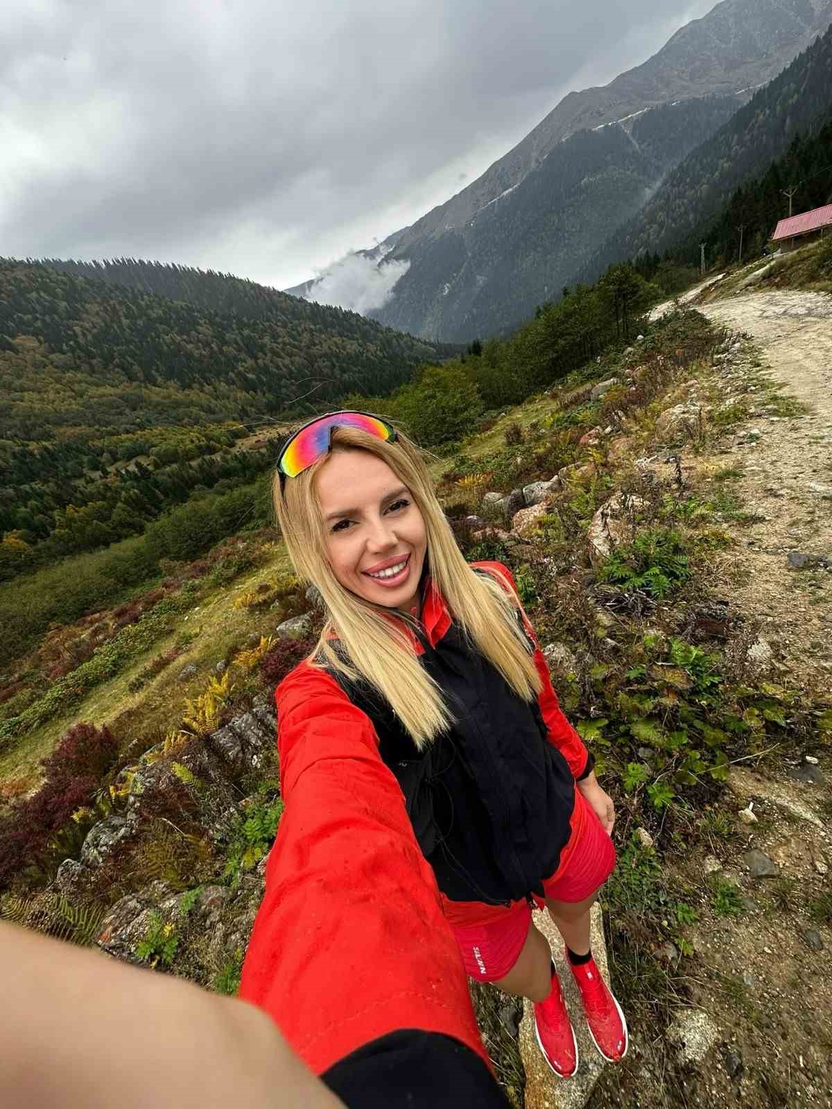 beyza-guzel-kackarlar-i-ozel-kilan-en-zorlandiginiz-anda-bile-basinizi-kaldirdiginizda-gordugunuz-manzara