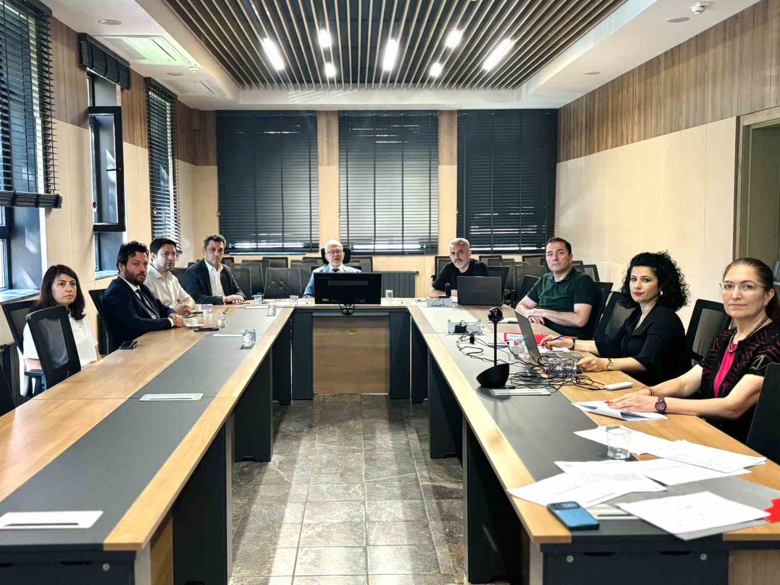 eskisehir-de-saglik-hizmetleri-ve-yurutulen-calismalar-degerlendirildi