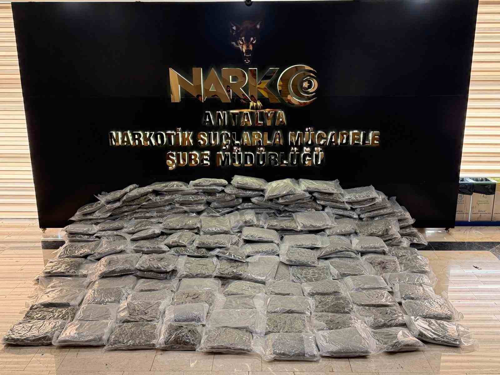 antalya-da-uyusturucu-operasyonu-250-kilogram-esrar-ele-gecirildi
