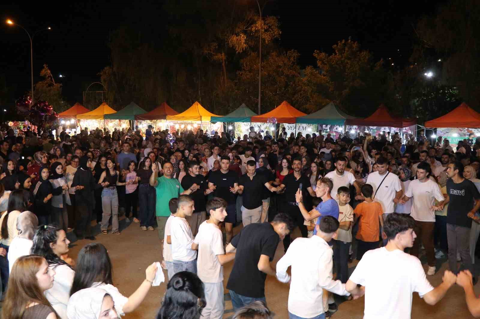 oltu-da-festival-coskusu-konserle-zirveye-ulasti