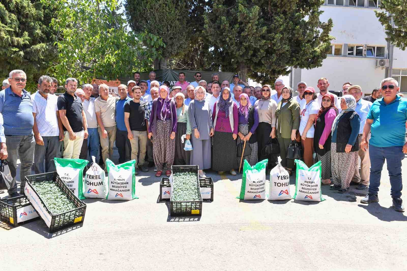 gulnarli-ureticilere-fide-ekipman-ve-sulama-destegi