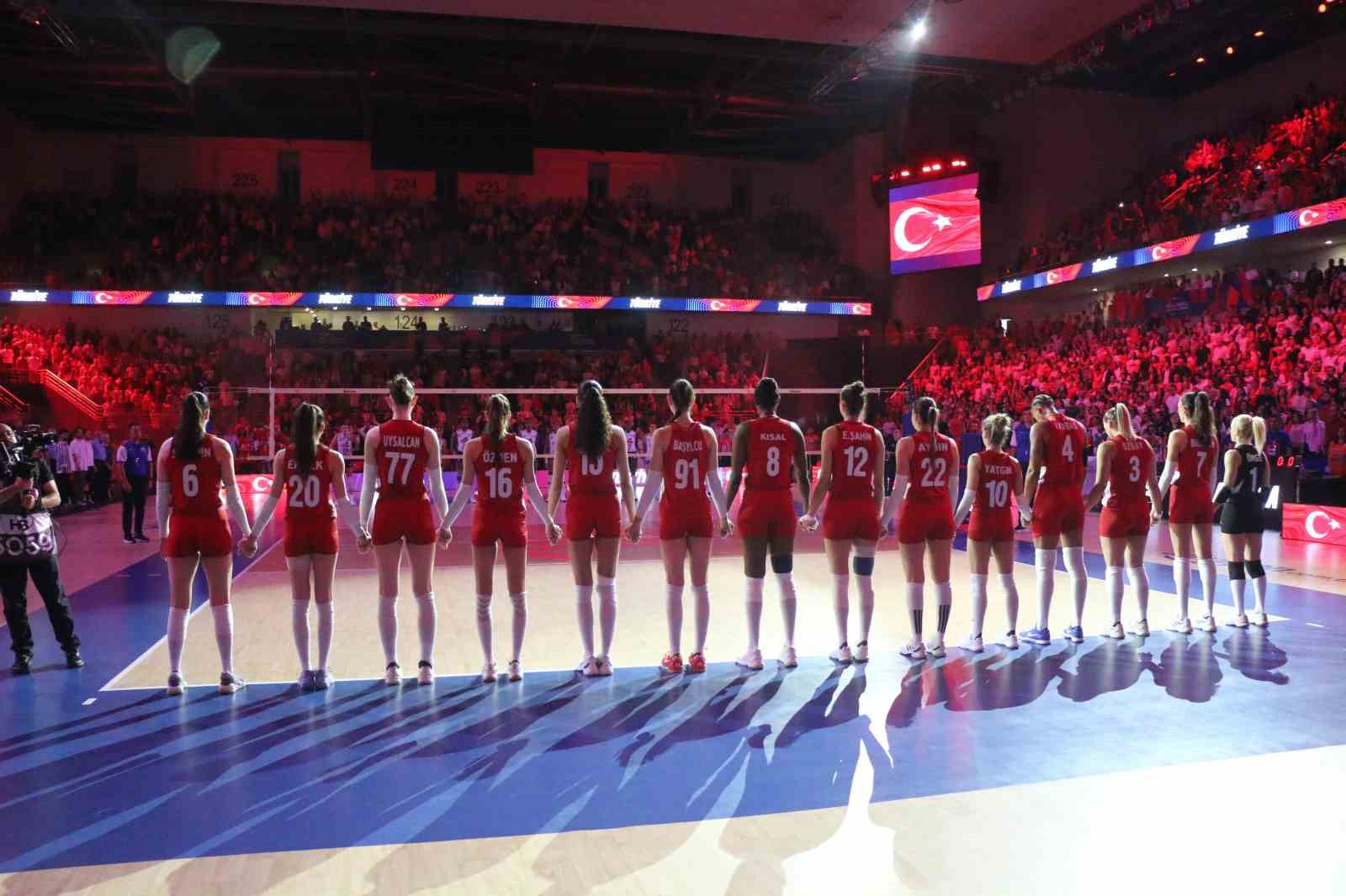 a-milli-kadin-voleybol-takimi-fransa-yi-3-0-maglup-etti