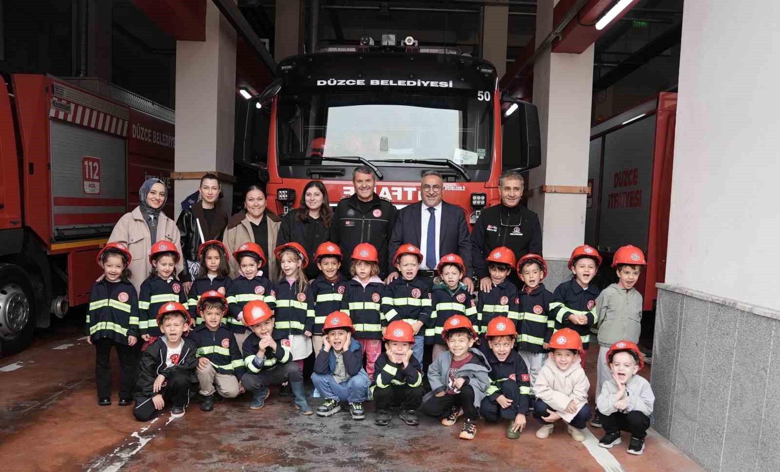 duzce-de-minikler-eglenerek-ogreniyor