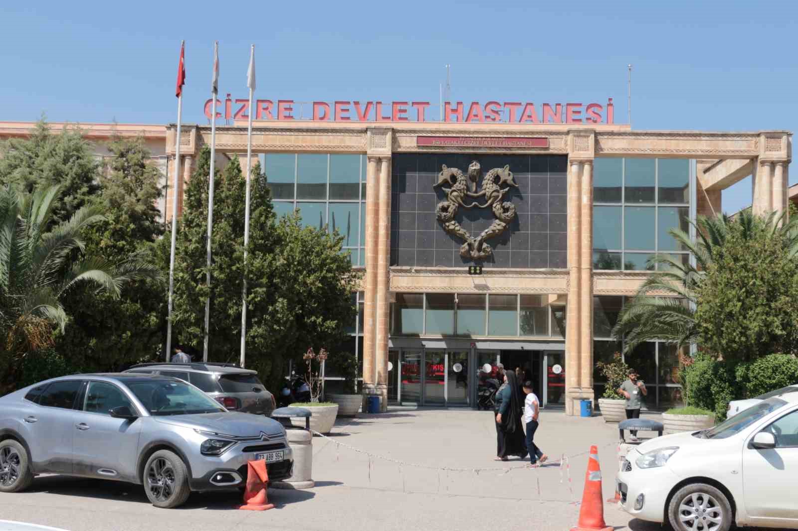 cizre-de-arazi-kavgasi-sokakta-basladi-hastanede-devam-etti